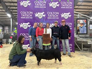 Leah Pfeiffer scholarship recipient
